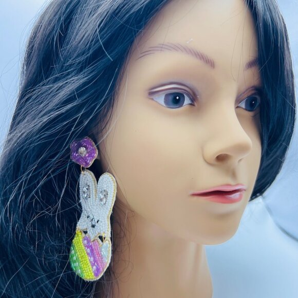 Easter Earrings, Easter Bunny, Seed Bead Easter Earrings, Hand Beaded Earrings - Picture 3 of 3